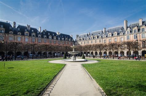 place des vosges yves saint laurent|des vosges paris.